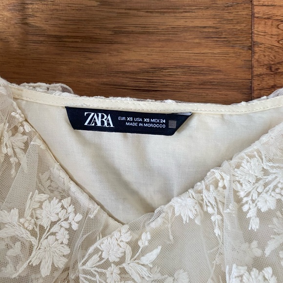 Zara Lace Top - Picture 2 of 2